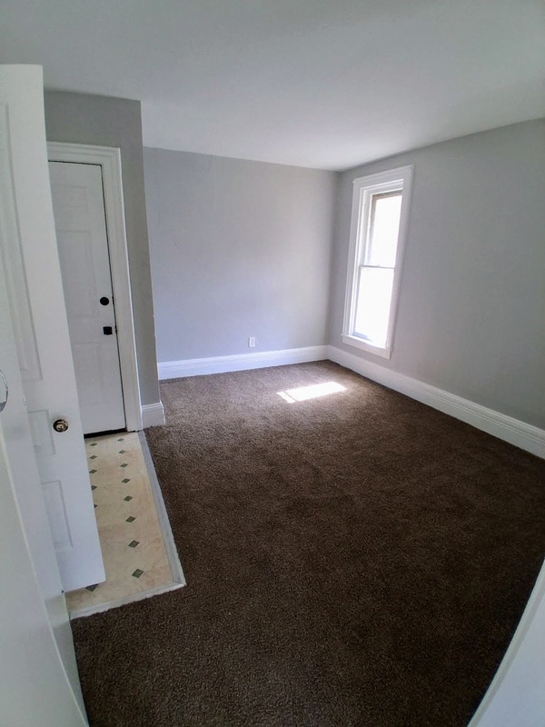 Primary Photo - 924 N Capitol Ave