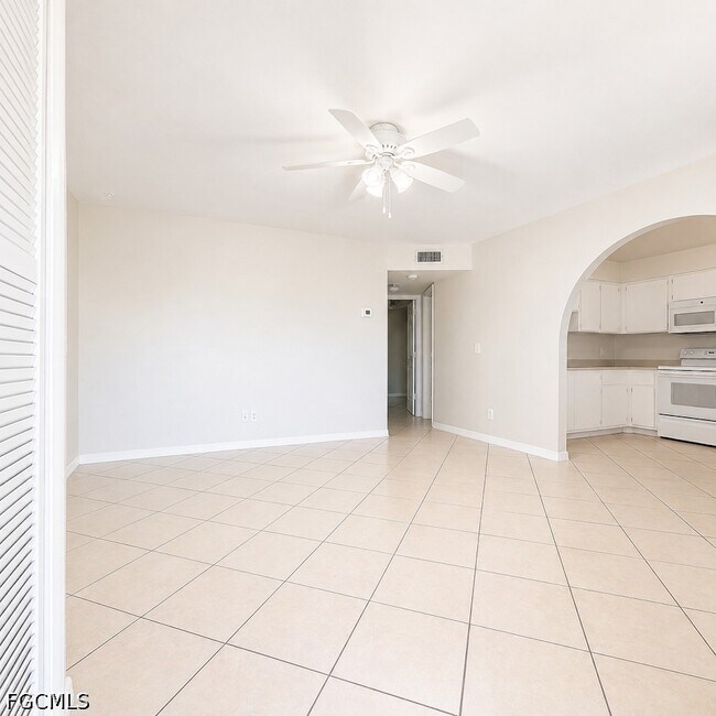 Foto del edificio - 4765 Orange Grove Blvd