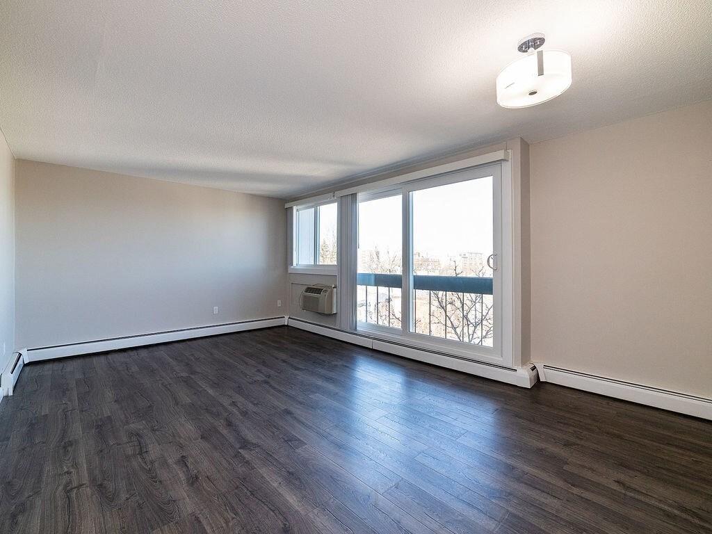 Foto principal - 12 Inman St