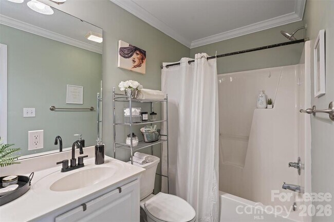 Foto del edificio - 126 Ridge Bluff Rd