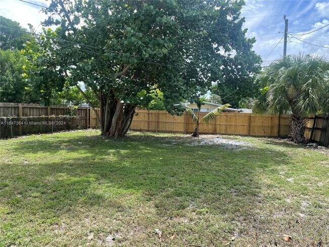 Foto del edificio - 1127 NW 7th Ave