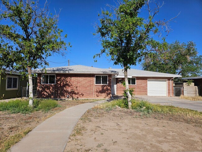 Building Photo - 1509 Cuba Ave