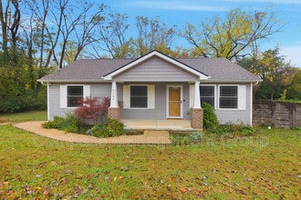 Building Photo - 3104 Husky Way