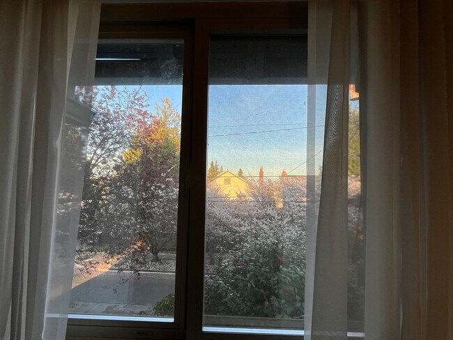 Building Photo - 6057 34th Ave NE