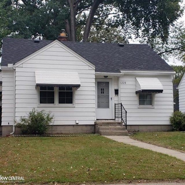 Primary Photo - 1228 Wyandotte Ave