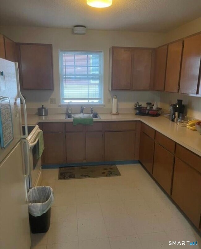 Building Photo - 243 Jefferson St