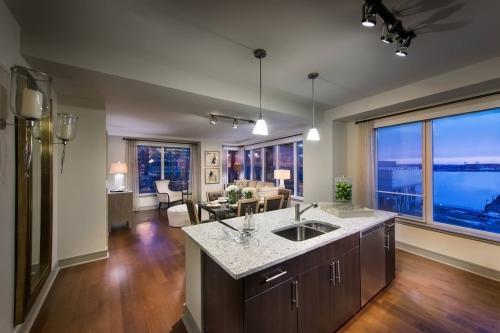 Building Photo - 2 bedroom in Seaport District MA