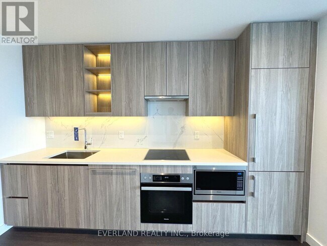 Building Photo - 25 McMahon Dr