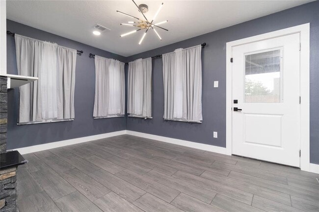 Building Photo - 4035 Almond Lake Dr