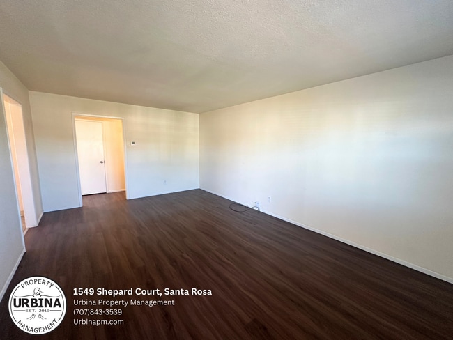 Building Photo - Bright Single Level Two Bedroom Duplex with Private Yard