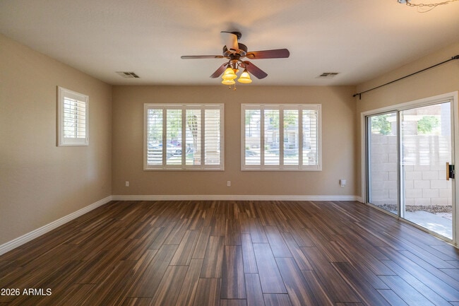 Building Photo - 1531 S Longspur Ln