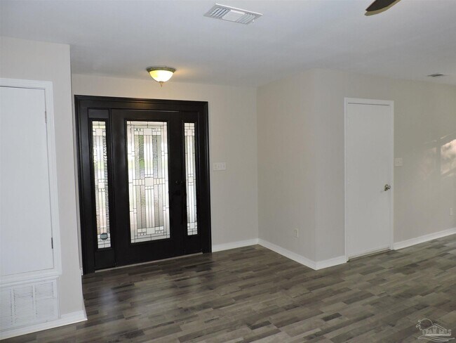 Building Photo - 7694 Old Hickory Dr