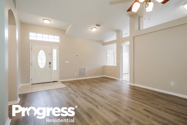 Building Photo - 1568 Saddlebrook Ln