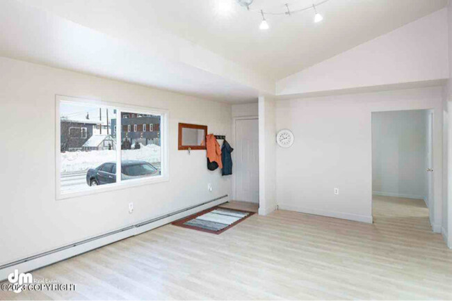 Foto del edificio - 2807 Turnagain St
