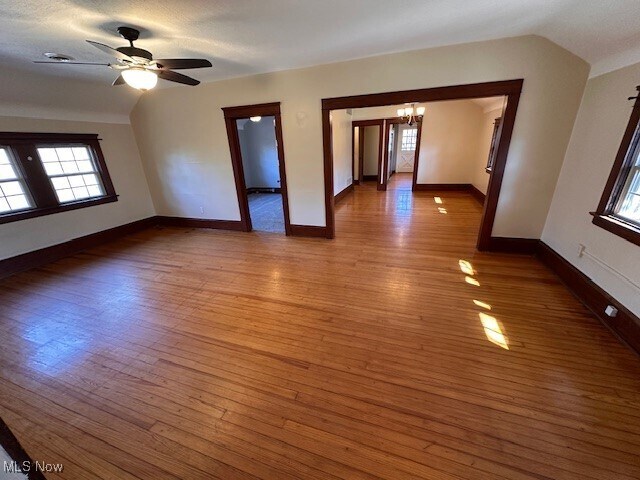 Foto del edificio - 12814 Lakeshore Blvd