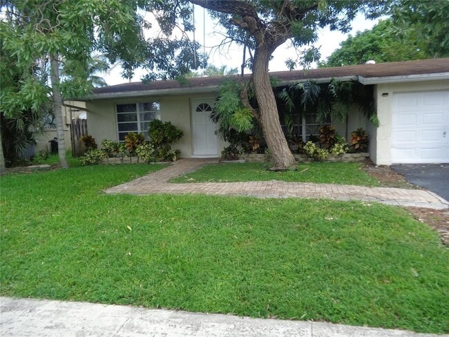 Foto del edificio - 2496 NW 98th Ln