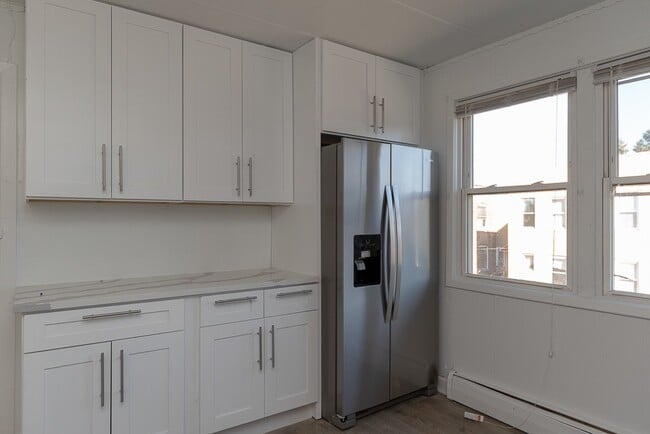 Building Photo - 3736 W Wabansia Ave