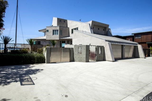 Foto del edificio - 35827 Beach Rd