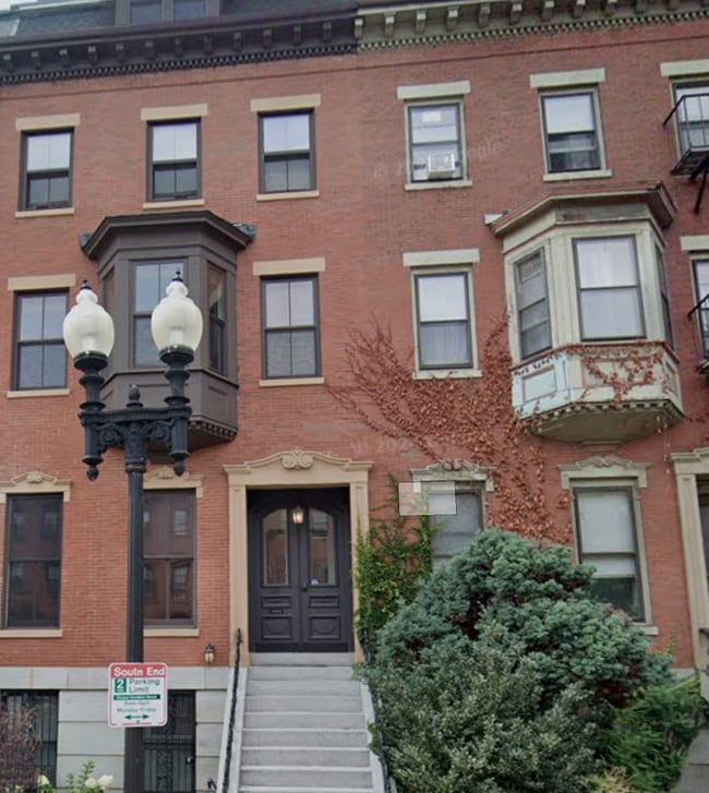 Building Photo - 471 Massachusetts Ave