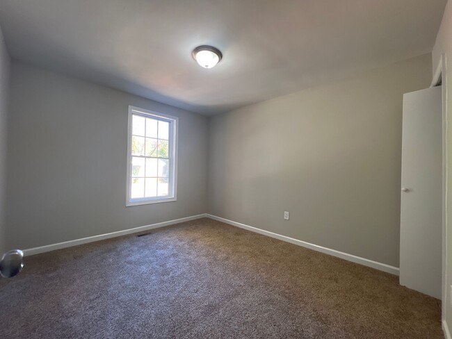 11 Miller St Unit A Greenville Sc 29607 Room For Rent In Greenville