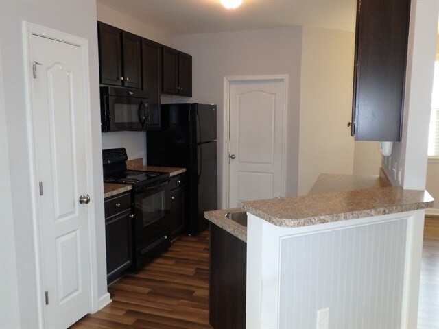 Foto del edificio - 192 Meadow Loop Dr