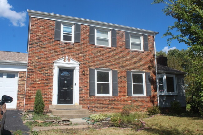 Foto del edificio - 750 Hickory Ct