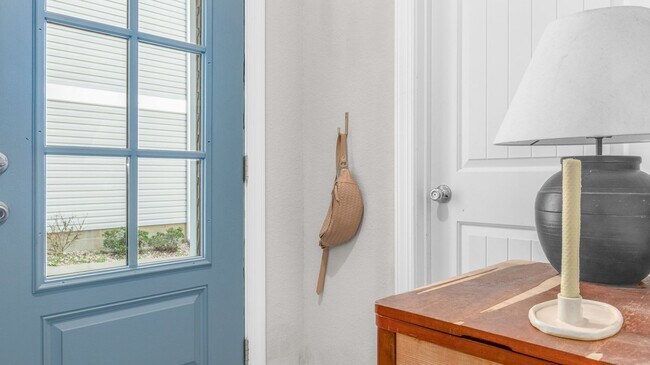 Foto del edificio - A First-Time Rental Available 09-15-25! 3 ...