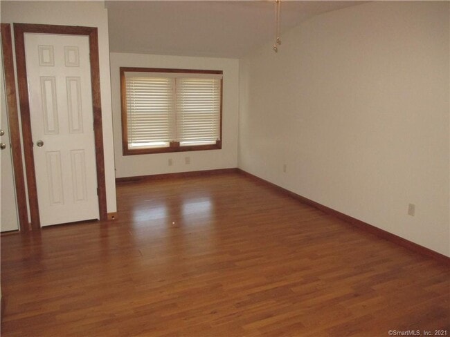 Building Photo - 407 Savin Ave