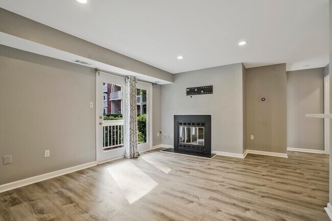 Building Photo - 8612 Shadwell Dr