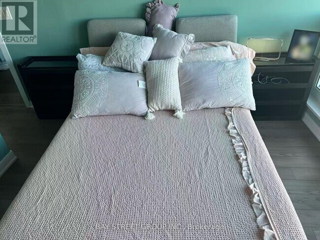 Photo du bâtiment - 60 Berwick Ave