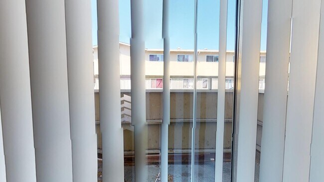 Interior Photo - Bay Terrace