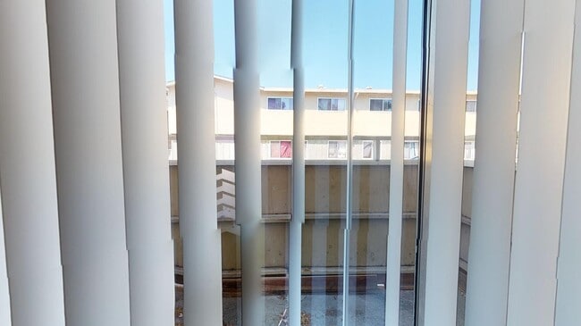 Interior Photo - Bay Terrace