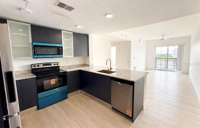 Foto del edificio - 5563 Millennia Park Dr