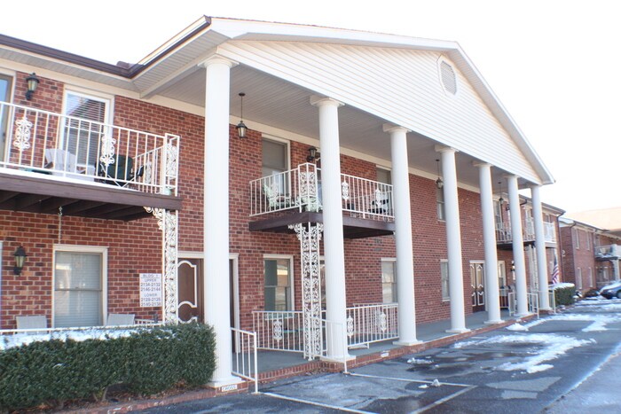 Image showcasing 2118 S Main St Unit 2118, Kannapolis, NC 28081 - Condo for Rent in ...
