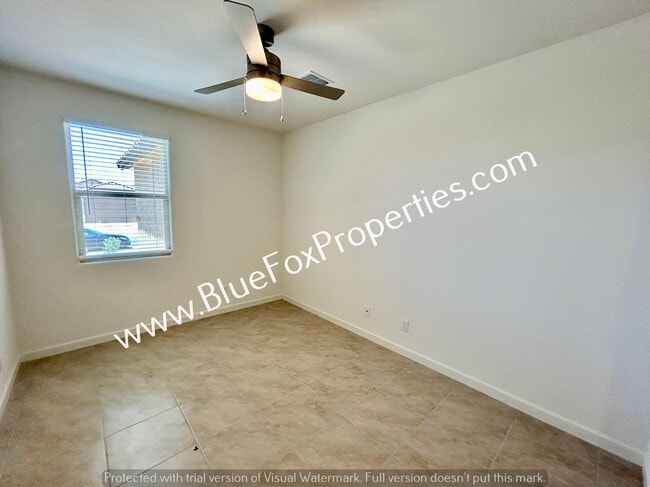 Building Photo - 9286 N Peridot Vis Ave