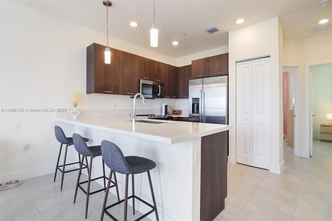 Foto del edificio - 10300 NW 66th St