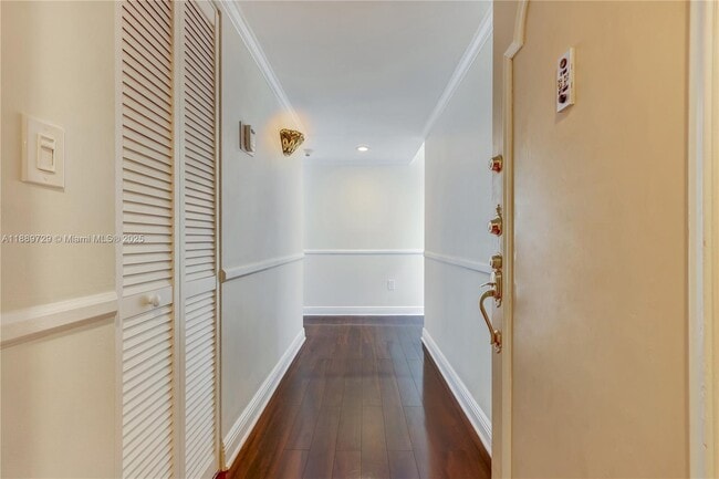 Building Photo - 550 Ocean Dr