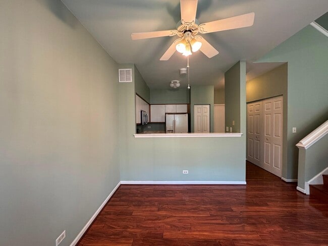 Building Photo - 8 Saint Regis Ct