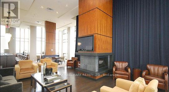 Building Photo - 388 Prince of Wales Dr