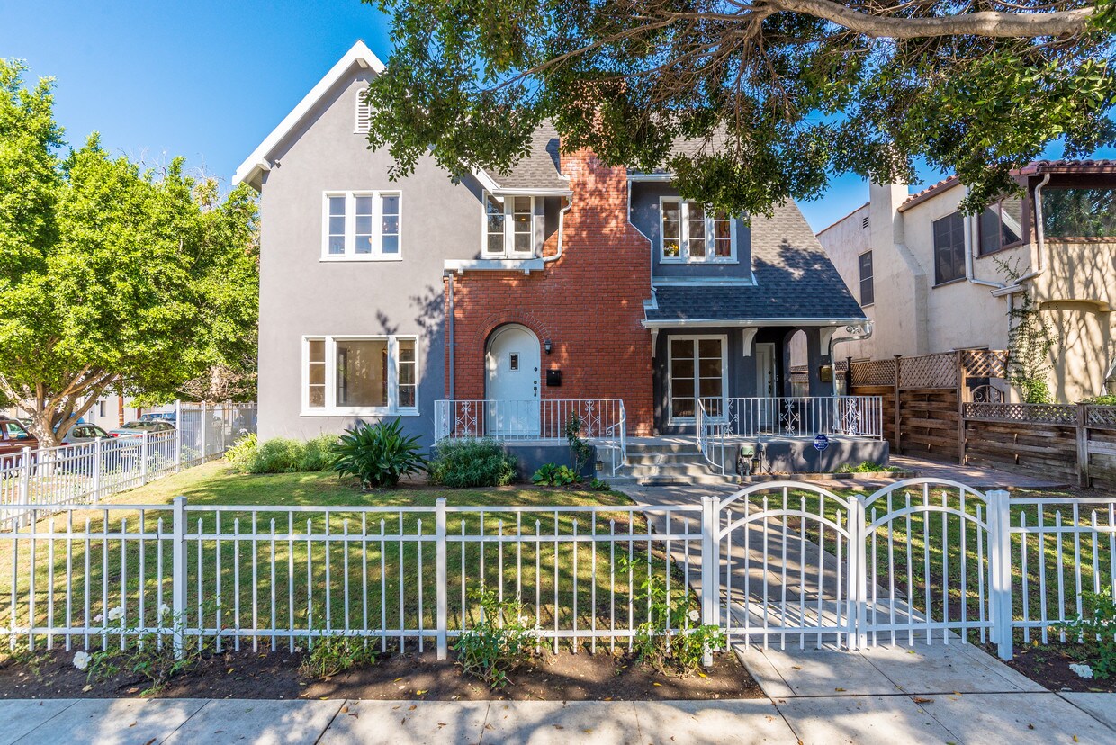 902 S Detroit St, Los Angeles, CA 90036 Apartments 902 S Detroit St