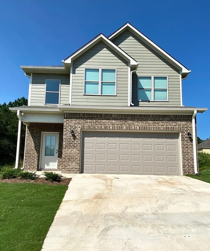 Primary Photo - Home for Rent in Brookwood... Available to...