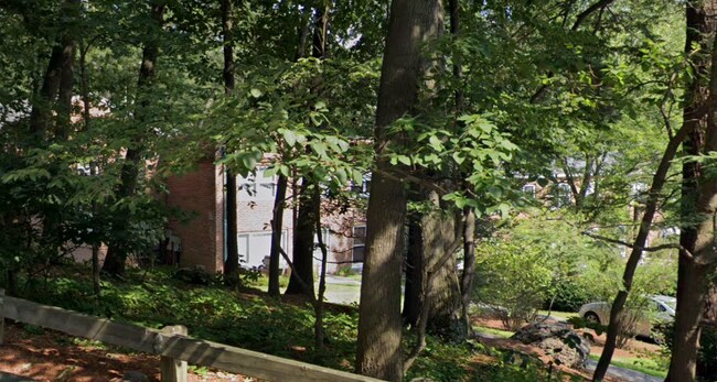 Building Photo - 517 Vfw Pky
