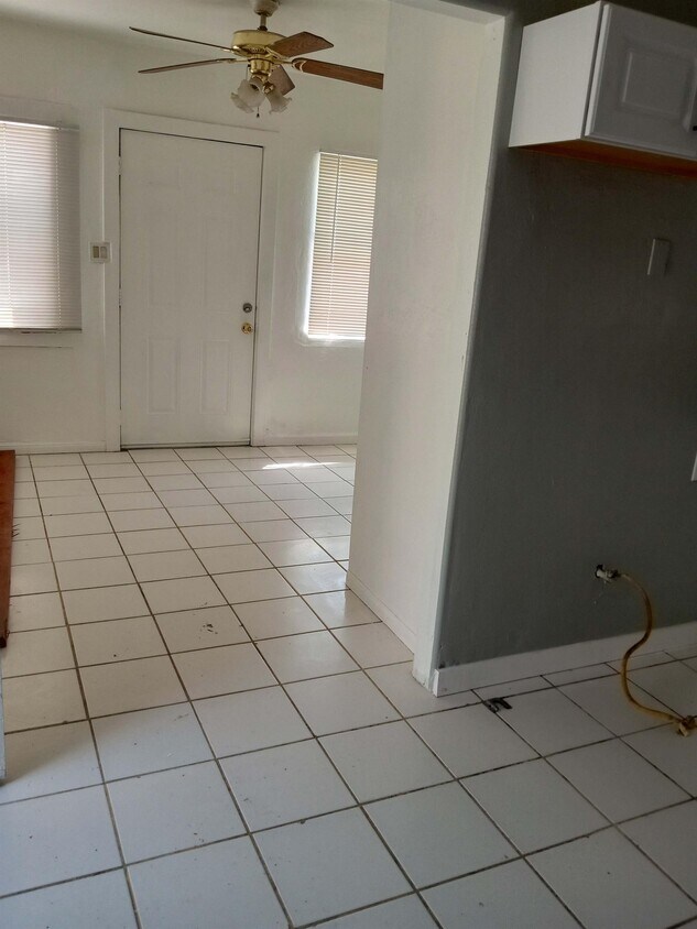 1714 Palm St, Bakersfield, CA 93304 House Rental in Bakersfield, CA