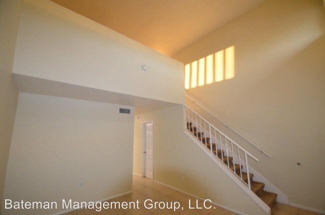 Foto del edificio - 3976 Crayrich Cir