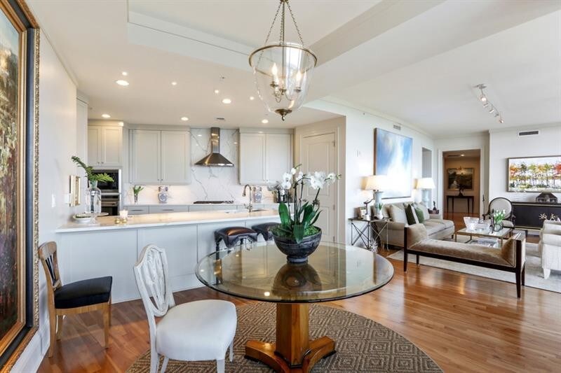 Foto principal - 3344 Peachtree Rd NE