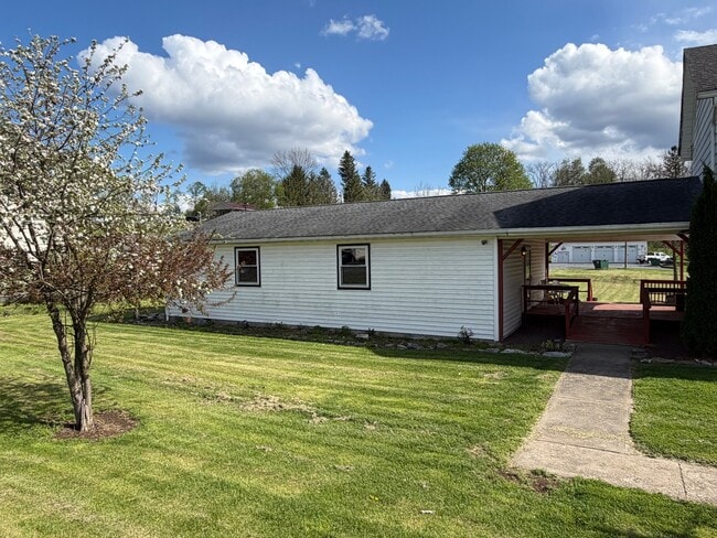 Foto del edificio - 211 E Aaron Square