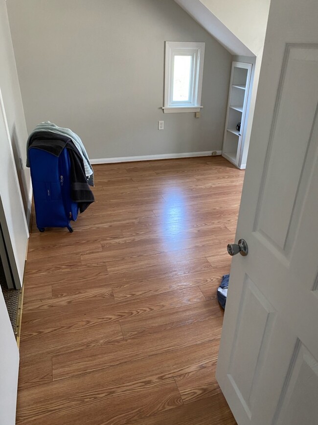 Main Bedroom - 626 Jackson St