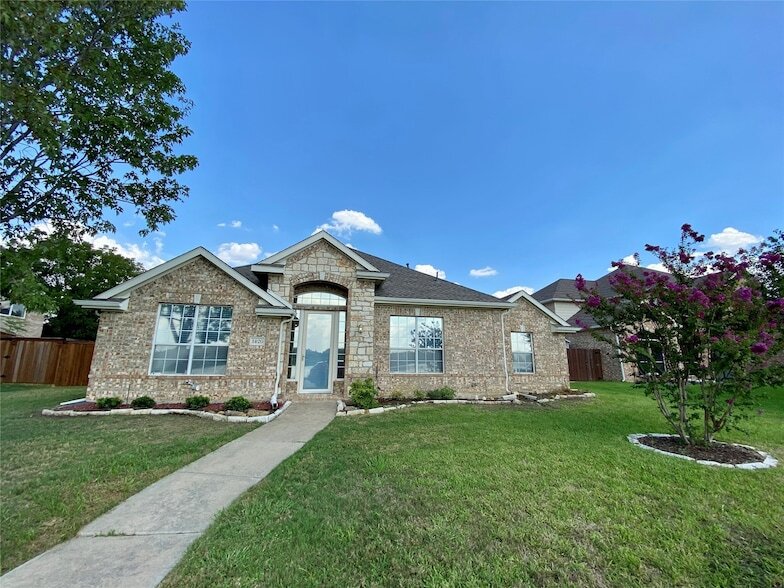 Foto principal - 1420 Hudspeth Dr
