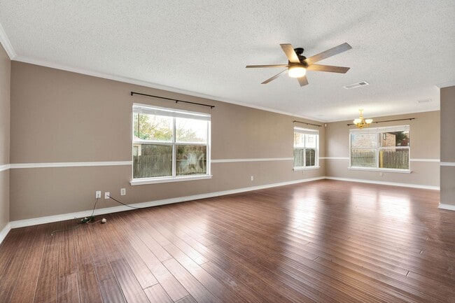 Building Photo - Spacious Two-Story Home in Schertz, TX