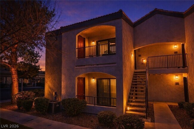 Foto del edificio - 950 Seven Hills Dr